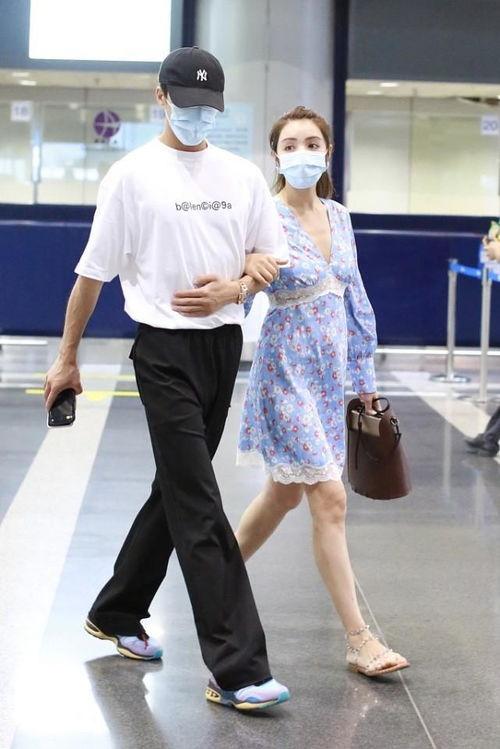 女明星新疆穿搭,女明星们的时尚穿搭秘籍